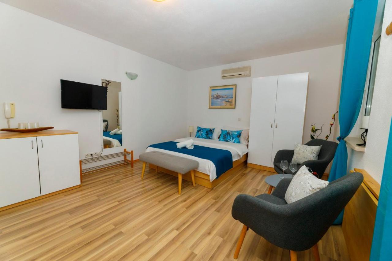 Matea Penzión pre hostí Makarska