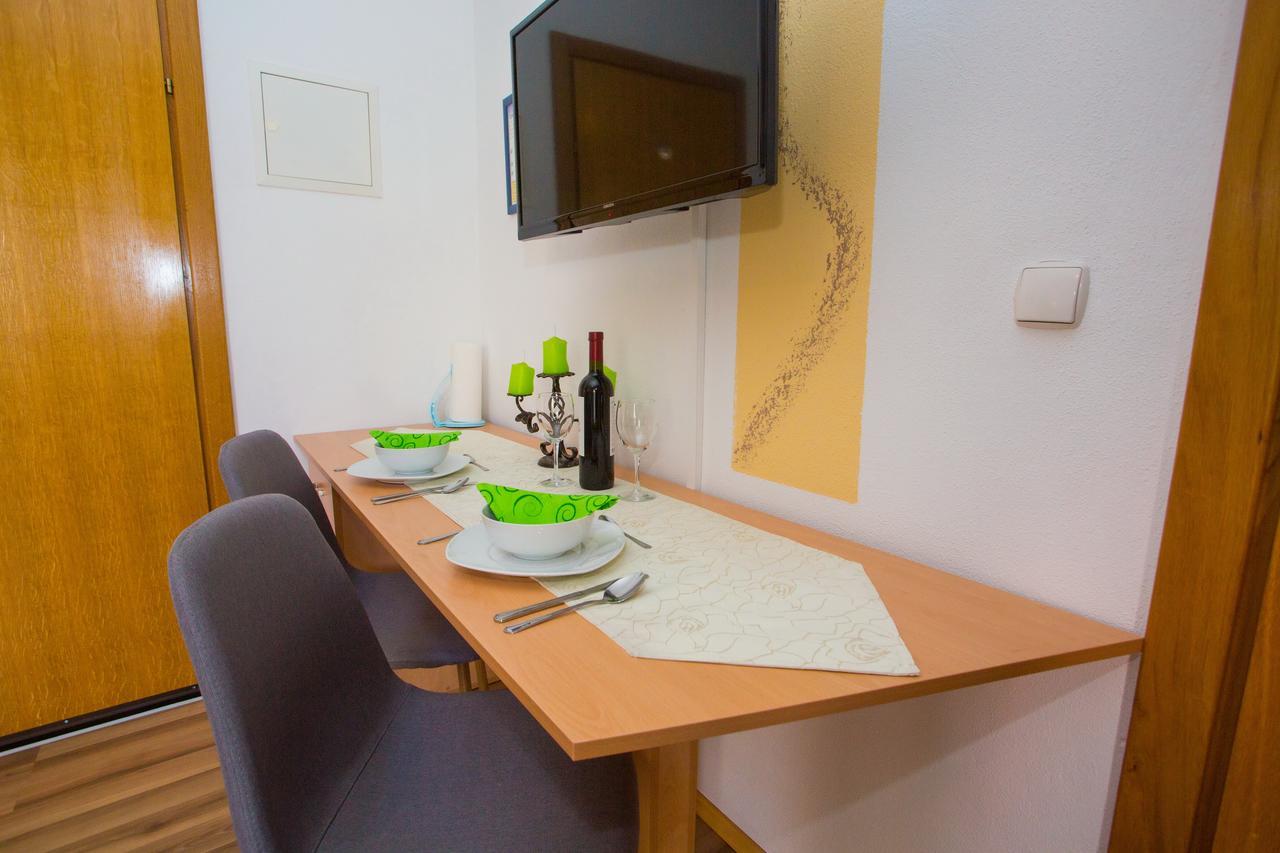 Matea Penzión pre hostí Makarska